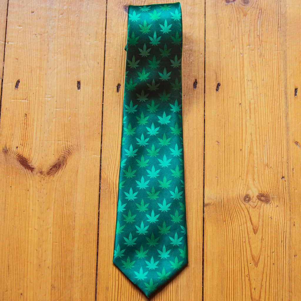 Pot Leaves Tie